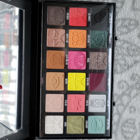 Jeffree Star Conspiracy Eyeshadow Palette - Picture 5 of 5